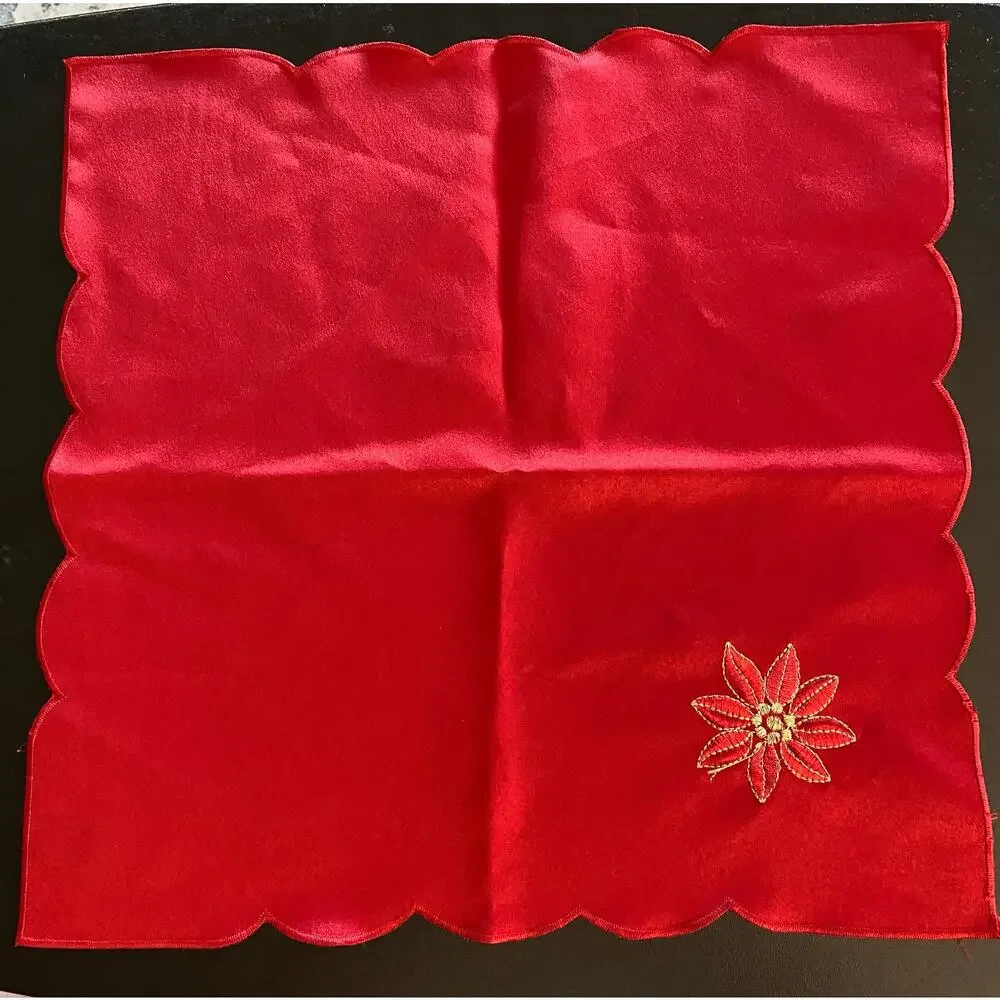 Set of 5 Red Embroidered Poinsettia Holiday Cloth Napkins Scalloped Edge Linens